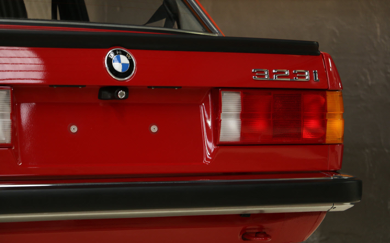 Illustration for article titled This Is What A 1985 BMW E30 Looks Like With Just 162 Miles On The Clock